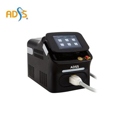 755nm 808nm 1064nm آلة إزالة الشعر بالليزر ديود للعيادة / الصالونات